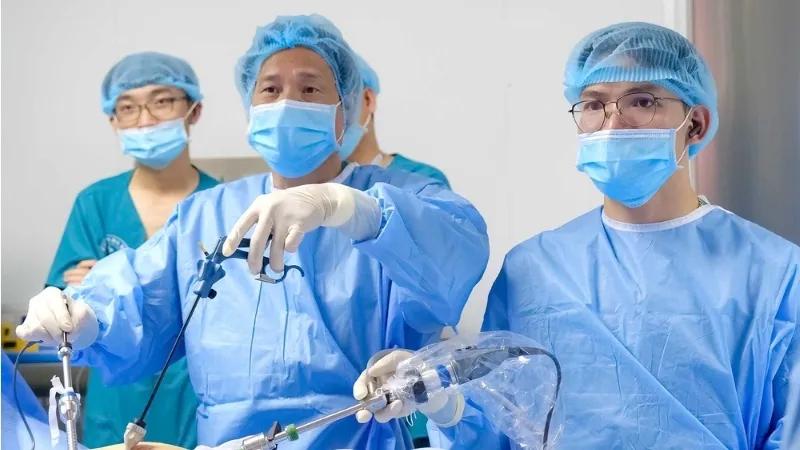 C&aacute;c lĩnh vực như gi&aacute;o dục, y tế, giải tr&iacute; hay tư vấn mang lại gi&aacute; trị th&ocirc;ng qua trải nghiệm v&agrave; sự phục vụ c&aacute; nh&acirc;n h&oacute;a n&ecirc;n cũng được xếp v&agrave;o nh&oacute;m h&agrave;ng h&oacute;a đặc biệt.